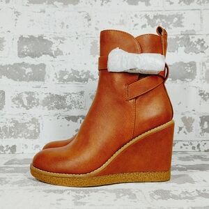 NEW Zodiac Women's Ina Buckled Brown Leather Wedge Ankle Booties K714